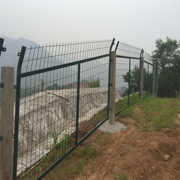 新疆鐵路隔離網(wǎng)